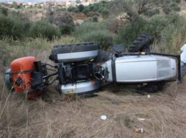 Καταπλακώθηκε απο το τρακτέρ που έκλεψε