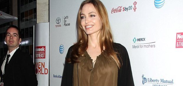 Η Angelina Jolie αποκάλυψε ότι έκανε διπλή μαστεκτομή!