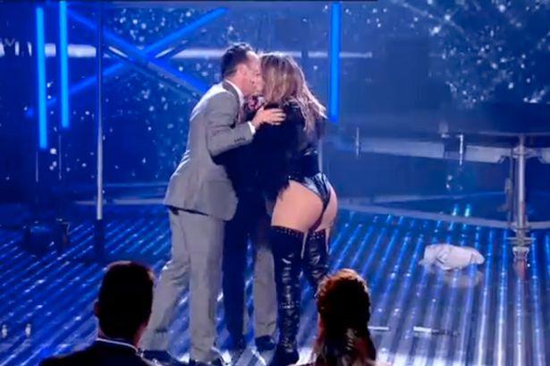 Πορνό χαρακτηρίστηκε εμφάνιση της Jennifer Lopez στην TV!