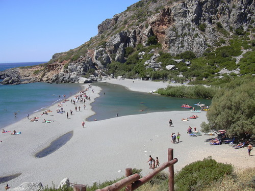 Κρήτη: Έκαναν χασίς και ελεύθερο κάμπινγκ σε περιοχή Νatura