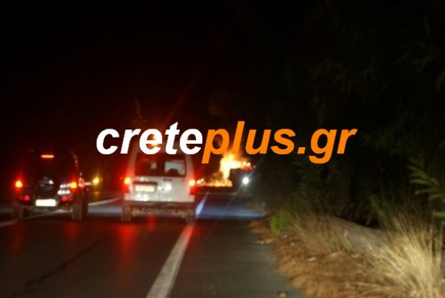 Πυρκαγιά σε λεωφορείο με τουρίστες στην εθνική οδό στα Χανιά
