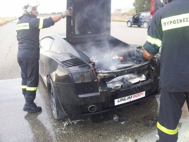 Κρήτη: Αυτοκίνητο έφτασε τα 391χλμ/ώρα και μετά άρπαξε φωτιά!