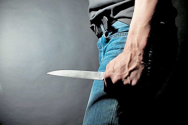 Τράβηξε μαχαίρι και τραυμάτισε ένα άτομο στα Κουνουπιδιανά Χανίων