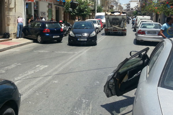 Χανιά: Σύγκρουση αυτοκινήτων στην Ελευθερίου Βενιζέλου