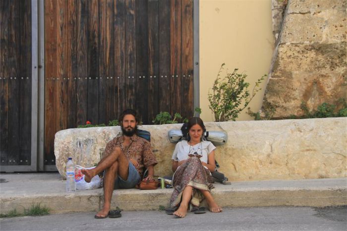 Ήρθαν στα Χανιά για να γυρίσουν ντοκιμαντέρ και τους έκλεψαν! - Έκκληση για βοήθεια