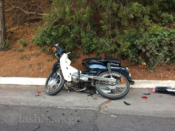 Τροχαίο ατύχημα με το καλημέρα στην Ακρωτηρίου - Δύο 17χρονοι τραυματίες