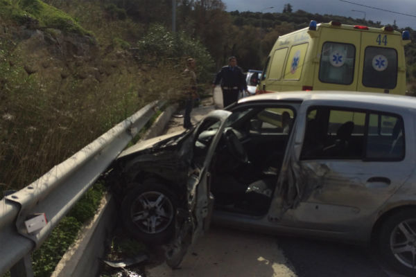 Χανιά: Τροχαίο τεσσάρων οχημάτων στην εθνική οδό (φωτο)