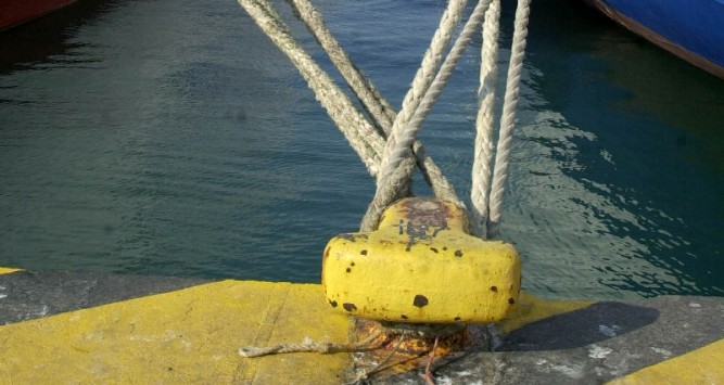 Χανιά: Σε ισχύ μέχρι τις 6 το απαγορευτικό - Σοβαρά προβλήματα στο αεροδρόμιο Χανίων