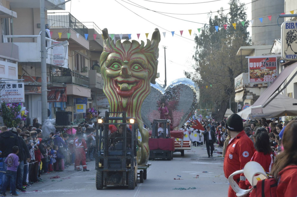 Σε ξέφρενους ρυθμούς το Χανιώτικο καρναβάλι & Μια ξεχωριστή παρέλαση στα Χανιά (φωτο)