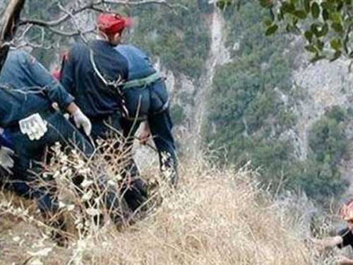 Τραγωδία… Δύο νεκροί μετά από πτώση σε χαράδρα 90 μέτρων