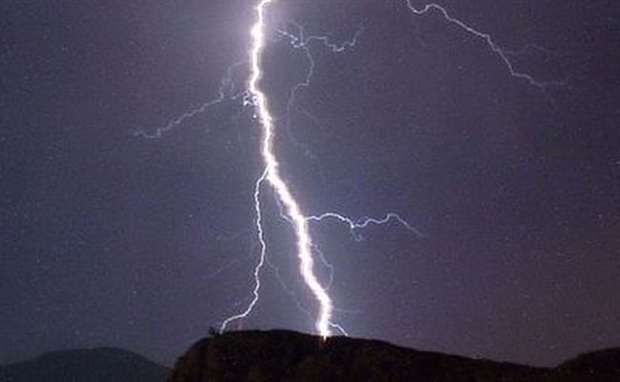 Κρήτη: Χτυπήθηκαν από κεραυνό στην κορυφή του Ψηλορείτη