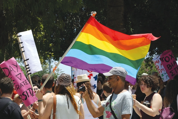 Ολοκληρώθηκε το 1ο Gay Pride στην Κρήτη (Photos)
