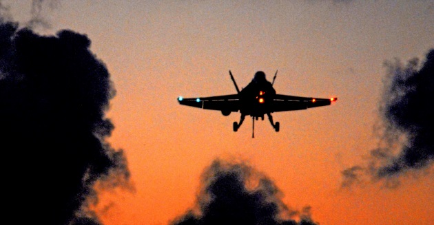 Χανιά: Πιλότος από την 115 ΠΜ ρίχνει μπινελίκια σε Τούρκο που έχει στρώσει στο κυνήγι (Video)