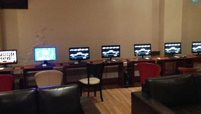Έφοδος σε internet-καφε των Χανίων αποκάλυψε φρουτάκια