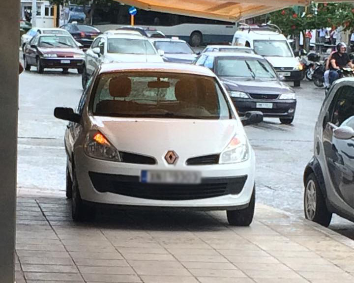 Απίστευτη οδηγός γαϊδουρίστας στα Χανιά