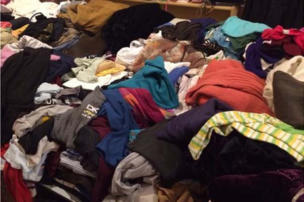 Αγανάκτηση από τους Χανιώτες Τοπική εκκλησία με ανακοίνωση ζητάει μόνο καινούρια ρούχα