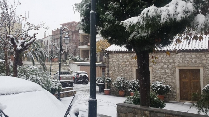 Έντυσαν στα λευκά τα πρώτα χιόνια την Κρήτη! (Photos)