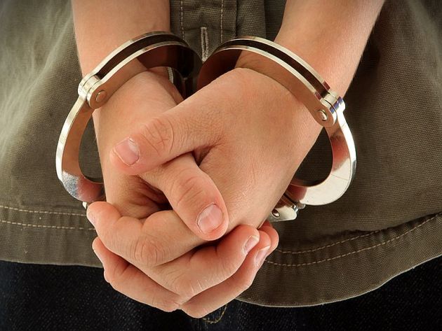 Κρήτη: 21χρονος έσπρωχνε κόκα και χασίσι με ζυγαριά… music player!