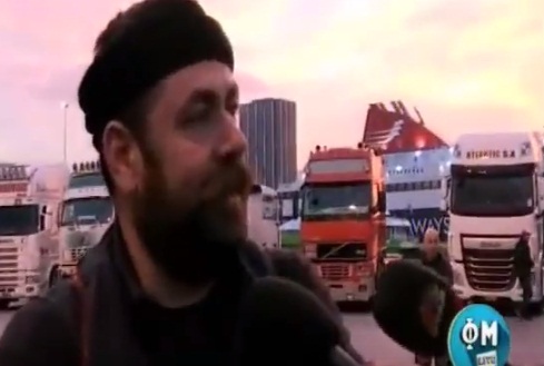 Θεϊκή ατάκα αγρότη σε Αθηναία δημοσιογράφο για τα… στιβάνια από το Zara (Video)