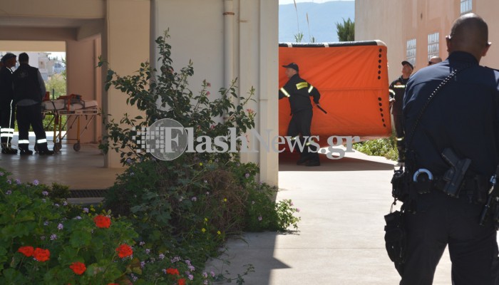 Γυναίκα απειλεί να πέσει από σπίτι στα Χανιά