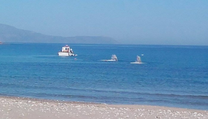 Δείτε τι κατέγραψαν σε παραλία της Νέας Χώρας και... έπαθαν πλάκα (βίντεο)