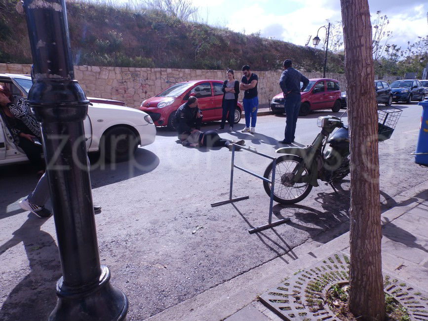 Χανιά: Αυτοκίνητο χτύπησε νεαρή κοπέλα στο κέντρο της πόλης (Photos)