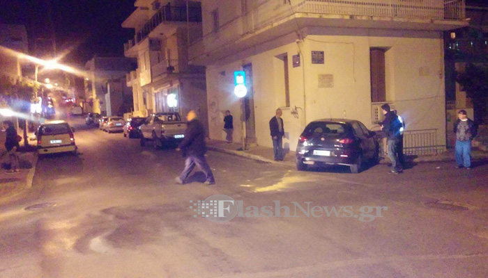 Αυτοκίνητο έπεσε πάνω σε σπίτι στην πόλη των Χανίων (φωτο)