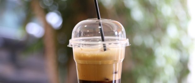 Φραπέ, freddo espresso ή freddo cappuccino: Ποιος είναι ο πιο επικίνδυνος καφές;