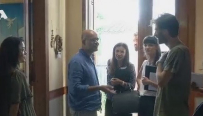 Μια γεύση από τη σειρά που γυρίζεται στα Χανιά με σκηνοθέτη τον Παπαδουλάκη