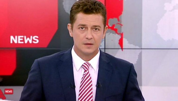 Τεράστια αράχνη …καταδίωξε τον Αντώνη Σρόιτερ την ώρα του δελτίου ειδήσεων!