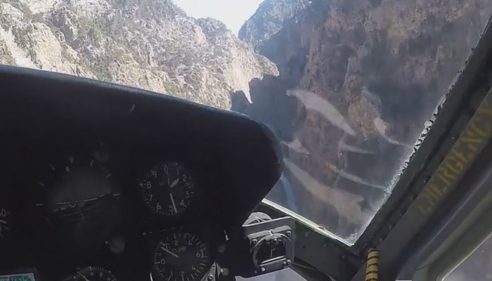 Bίντεο απο το ελικόπτερο που διέσωσε τραυματία στο φαράγγι της Σαμαριάς