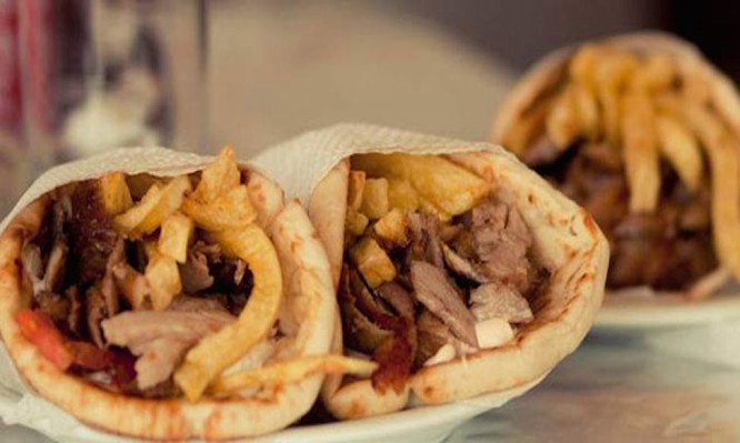 Επιτέλους βρέθηκε τι πρέπει να τρώμε μετά από σουβλάκια για να μην παχαίνουμε!