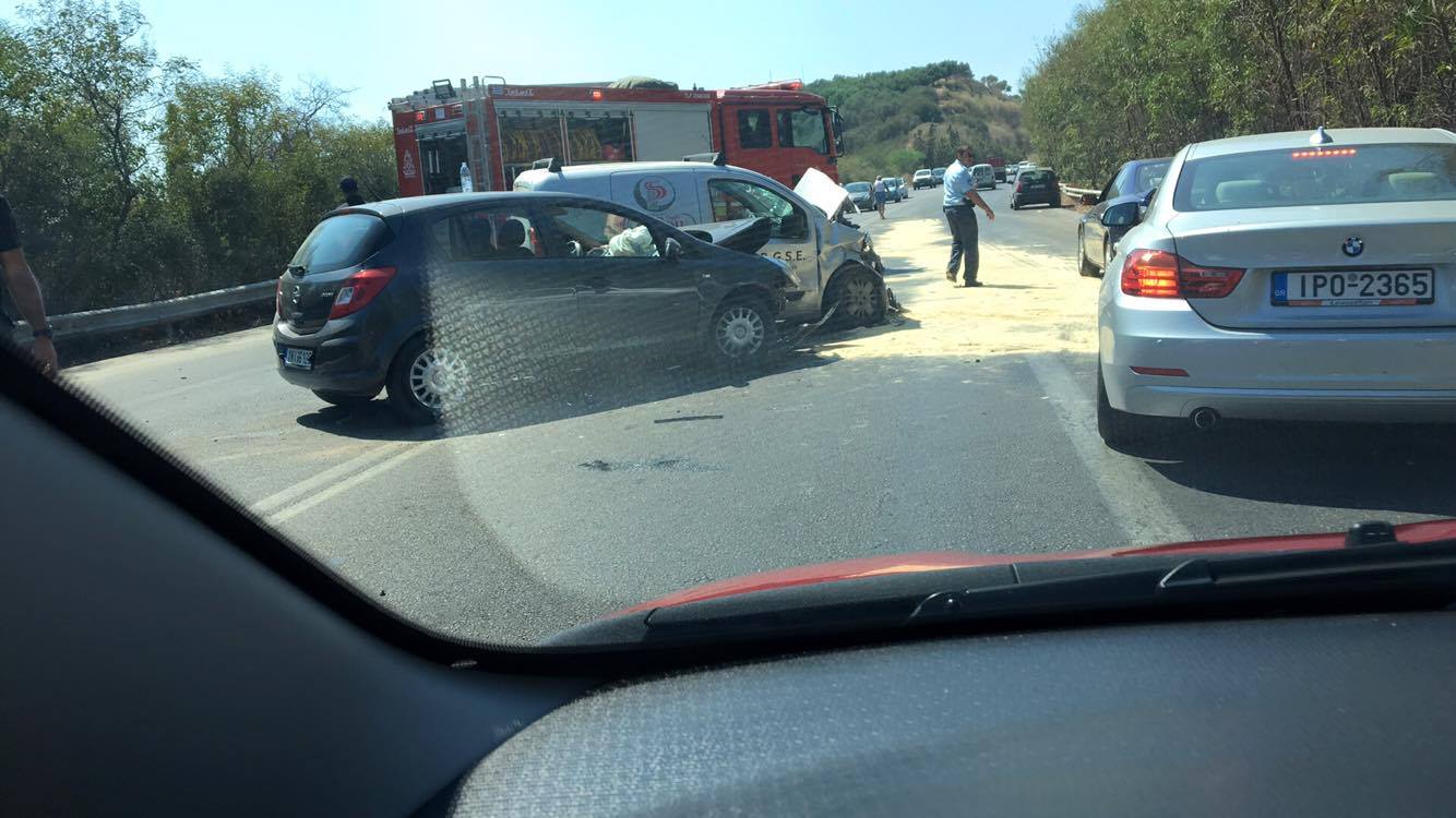 Χανιά: Τροχαίο στον κόμβο Γαλατά (Photos)