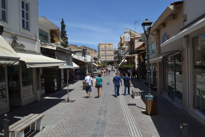 Παρά την αύξηση στην επισκεψιμότητα, μείωση στον τζίρο