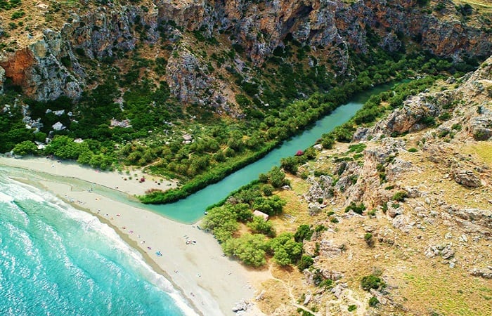 Κρήτη: Πρέβελη Η πιο διάσημη παραλία των χίπις μετά τα Μάταλα (Photos)