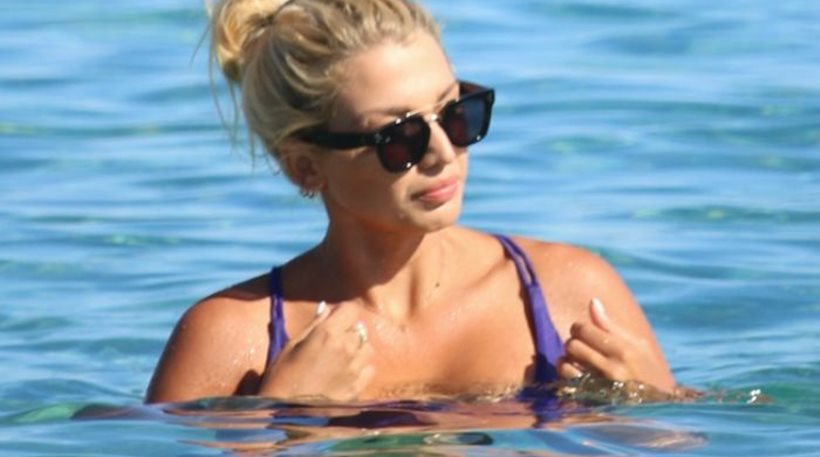 Κωνσταντίνα Σπυροπούλου: Με ολόσωμο μαγιό στο Καλό Λιβάδι