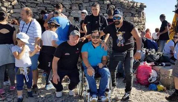 Το ήθελε πολύ... το έκανε! Ο Μανώλης Στεφανουδάκης στη κορυφή του Ψηλορείτη