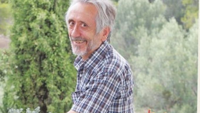 Ο Τάσος Παλαντζίδης αποκαλύπτει πώς πήρε τον ρόλο του Σκαραβαίου στους Δέκα μικρούς Μήτσους!