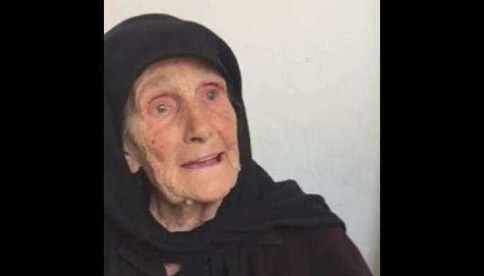 H γλυκύτατη γιαγιά από την Κρήτη, 101 ετών που συνεχίζει να λέει μαντινάδες