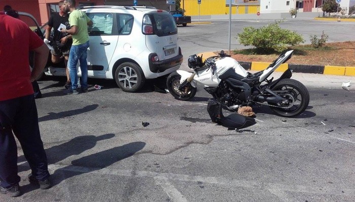 Χανιά: Άγιο είχε οδηγός μηχανής που συγκρούστηκε με αυτοκίνητο (φωτο)