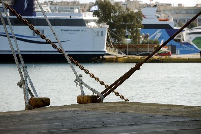 Δεμένα πλοία για 48 ώρες από το πρωί της Πέμπτης
