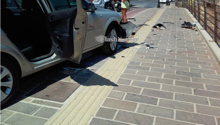 Οδηγός έπεσε πάνω σε κολώνα φωτισμού κοντά στην πλατεία Τάλω (φώτο)