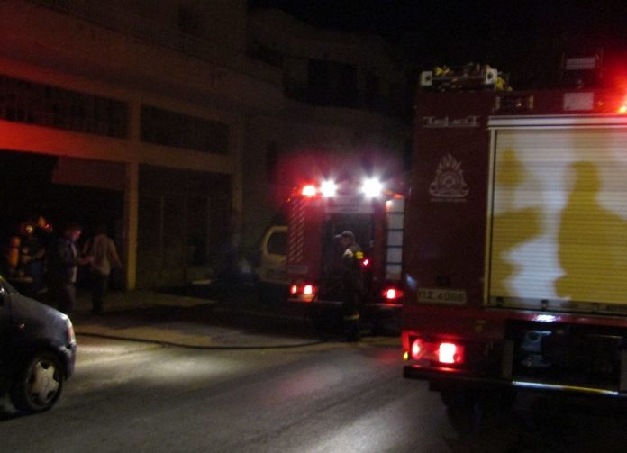 Χανιά: Πυρκαγιά σε πάρκινγκ στη Νέα Χώρα (Photos)