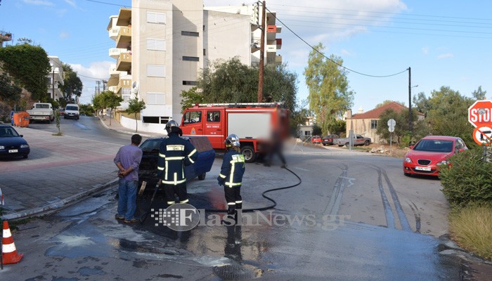 Πυρκαγιά σε αυτοκίνητο στον Κατσαμπά Χανίων (φωτο)
