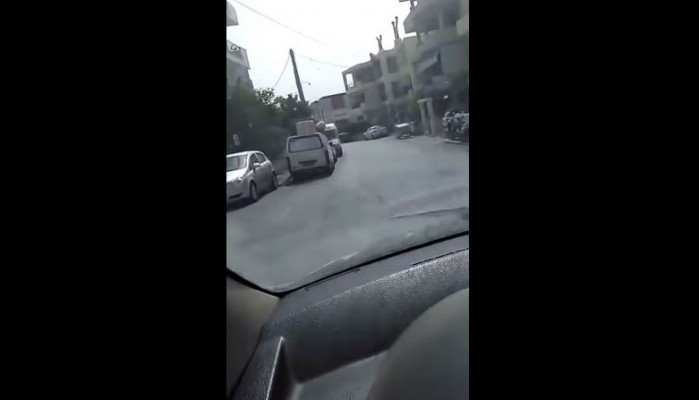 Κινητό και οδήγηση δεν πάνε μαζί - Πώς την πάτησε οδηγός στην Κρήτη (vid)