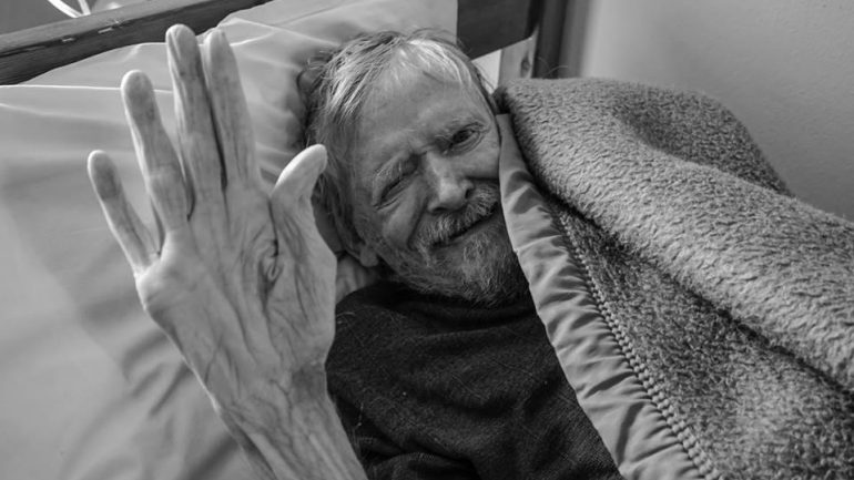 Έφυγε ο τελευταίος χίπις των Ματάλων ...