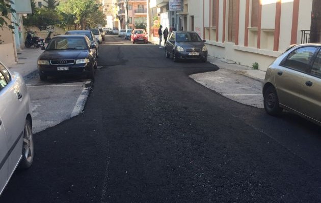 Απίστευτο! Δείτε πως ασφαλτοστρώθηκε δρόμος στο Ρέθυμνο (φωτό)