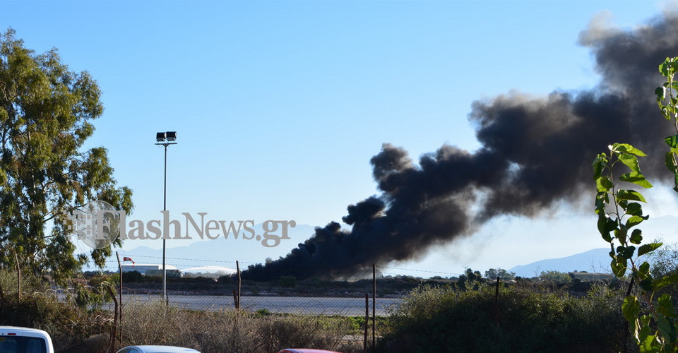 Στις φλόγες ένα F16 στο αεροδρόμιο Χανίων - Με εγκαύματα ο πιλότος