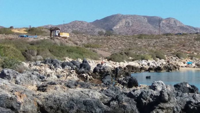 Χανιά: Άγνωστοι «βάζουν χέρι» στην κρυμμένη παραλία -«παράδεισο» του Ακρωτηρίου! (φωτο)