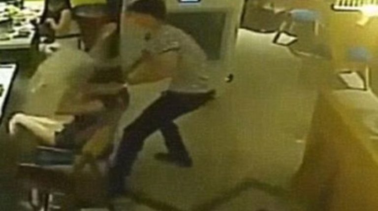 Βίντεο σοκ: Να γιατί δεν πρέπει ποτέ να παραπονιέστε για το σέρβις σε εστιατόρια